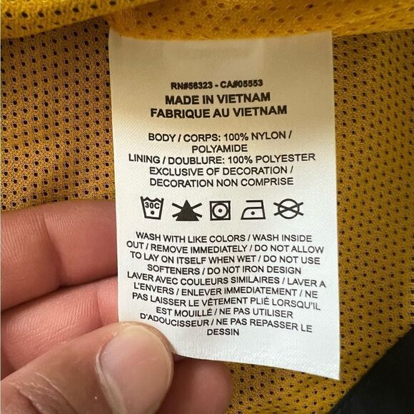 Nike Los Angeles Lakers Courtside Loose Fit Black Jacket - Picture 11 of 13